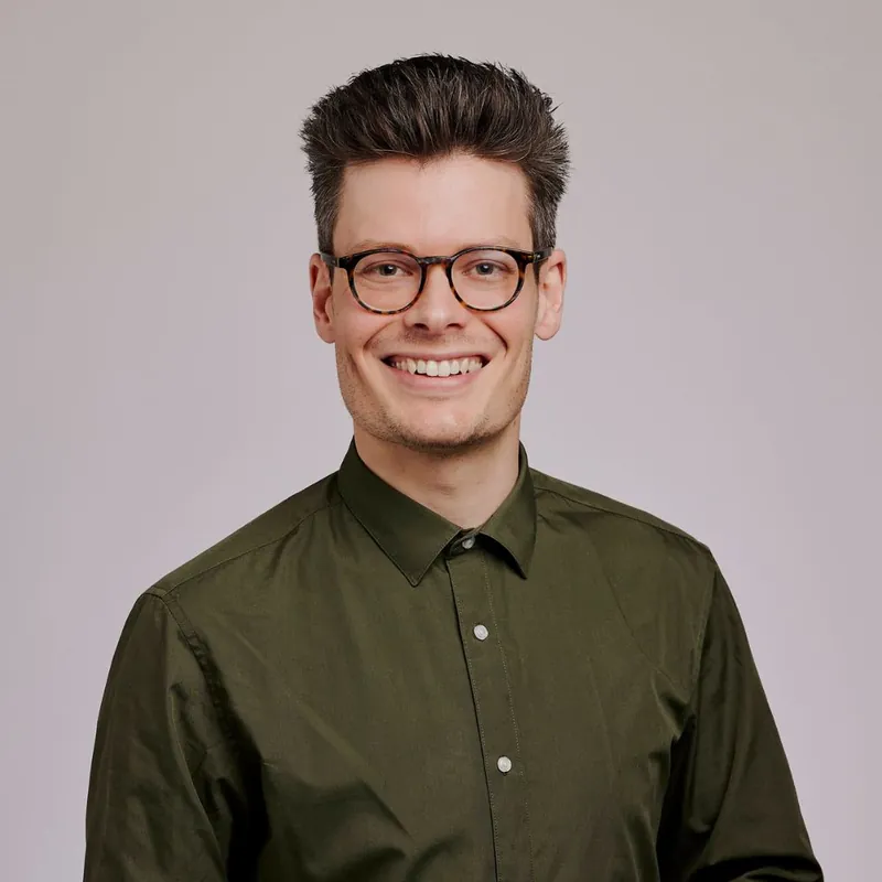 Alexander van der Linden, Data Analist